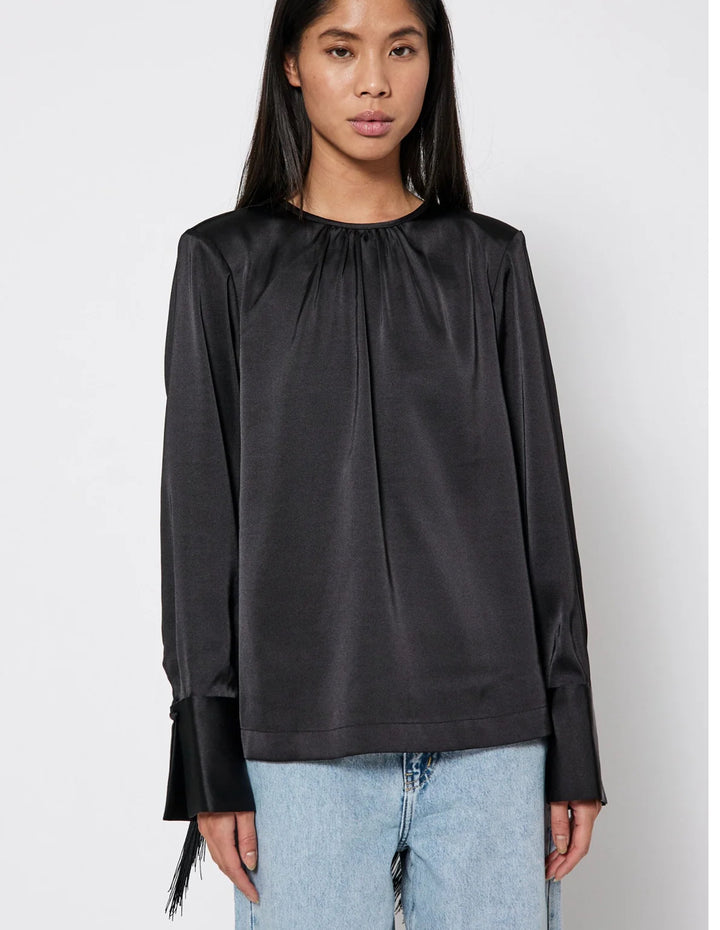 Gili drape top