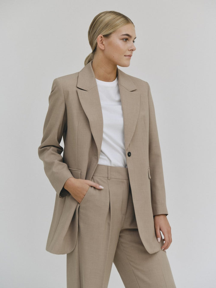 Nat Blazer