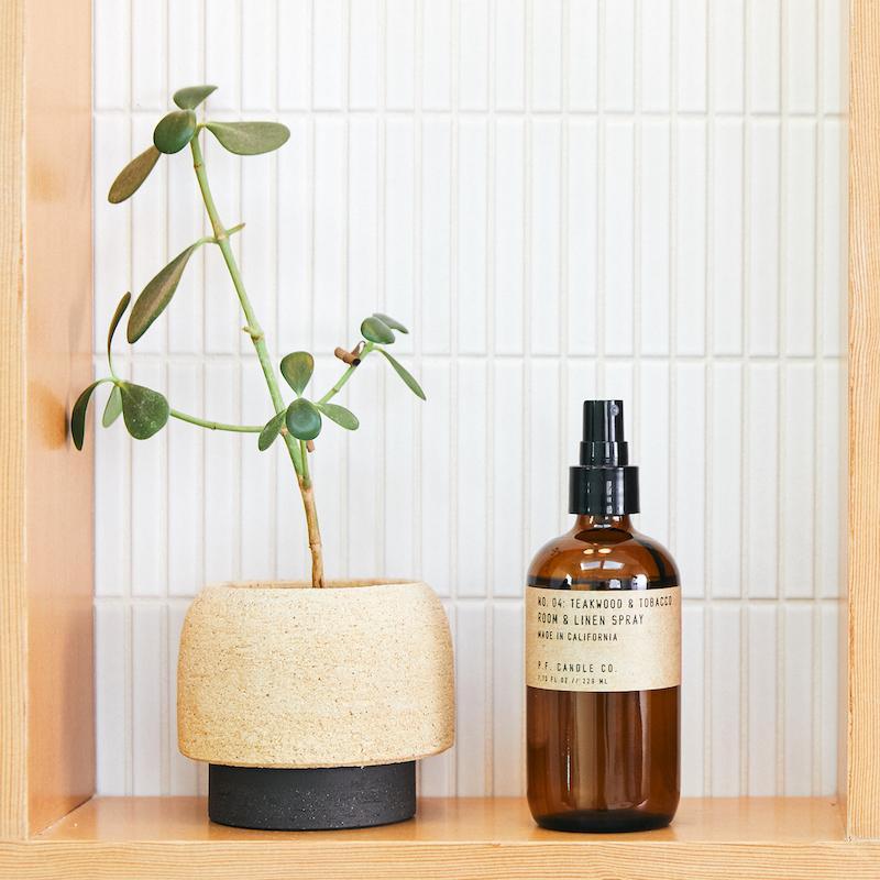 N0. 04: Teakwood & Tobacco - Room & Linen Spray