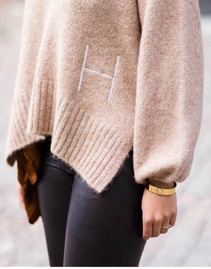 SOFIE V-neck Sweater