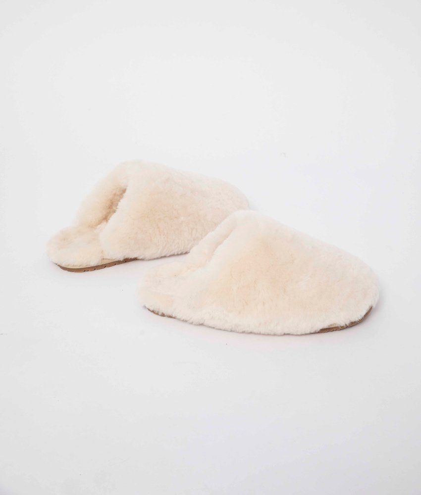 MAIKEN SHEARLING SLIPPERS - CREAM