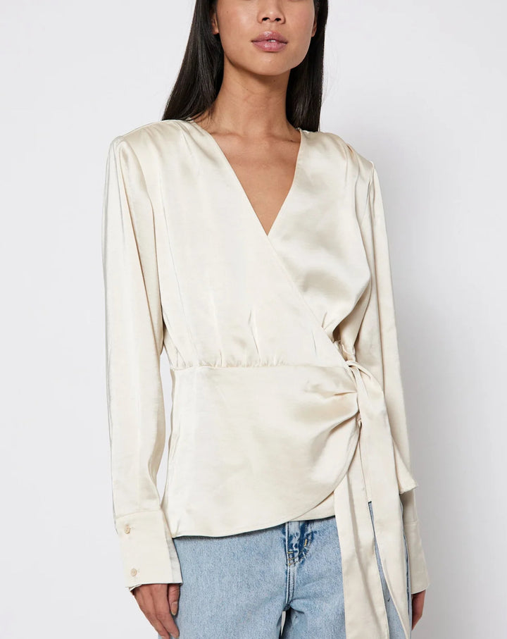 Gili wrap top