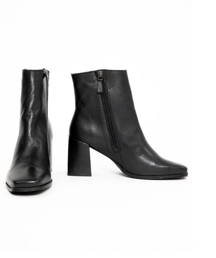 NIMI ANKLE BOOT - BLACK